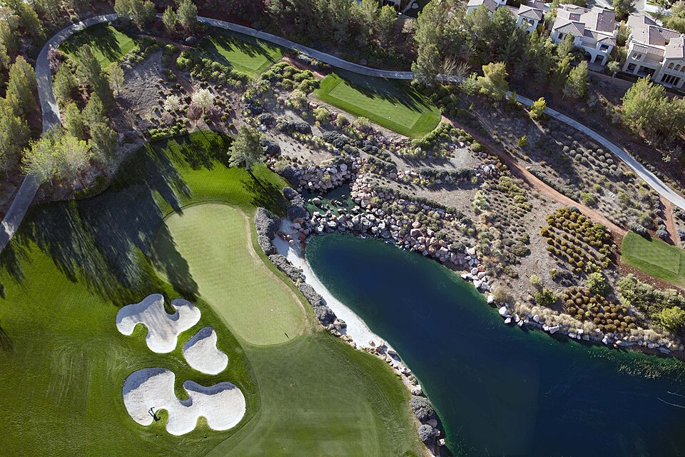 Highlands Country Club logo